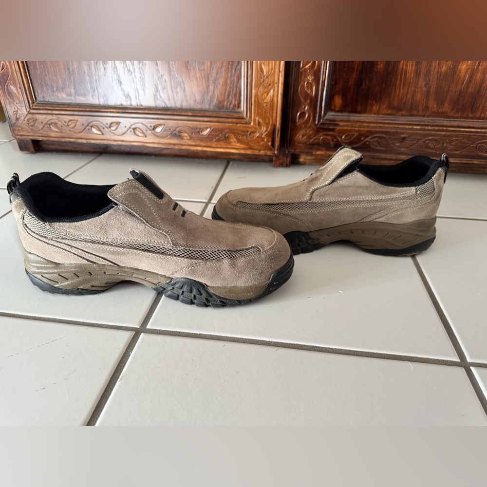 Men’s slip on shoes size 11